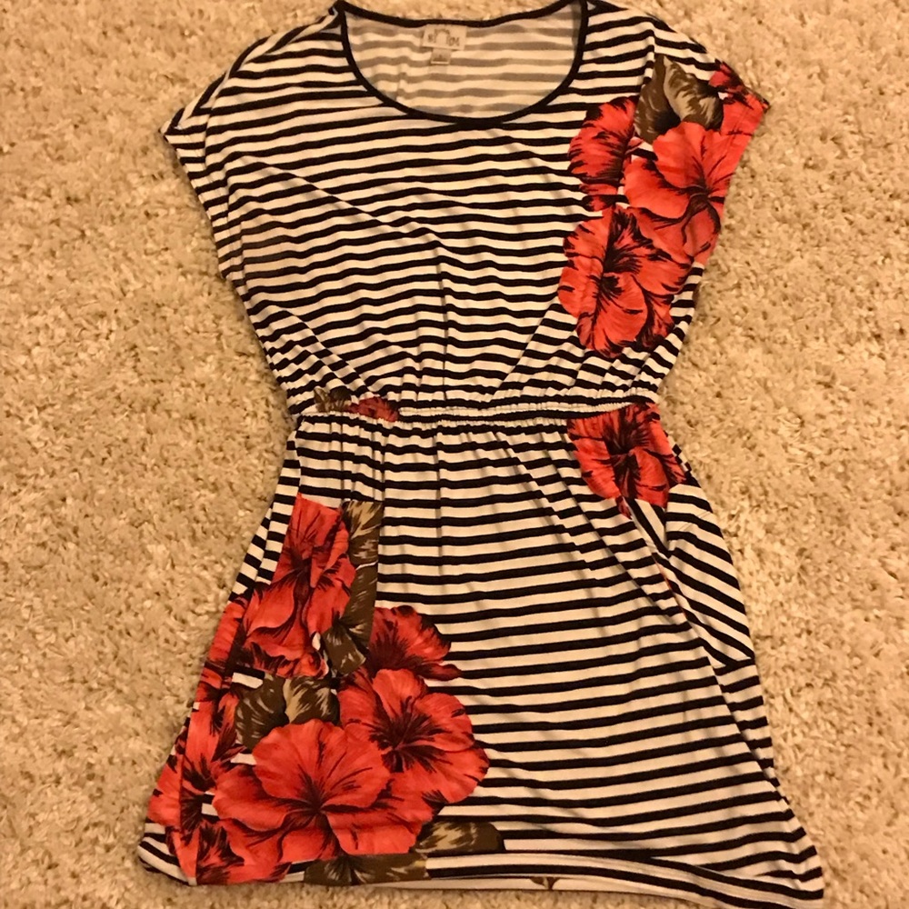 Women’s dress size L
